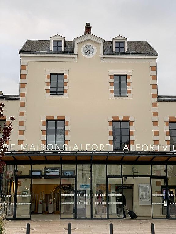 Maisons-Alfort - Immobilier - CENTURY 21 ACV - Gare_Maisons_Alfort_Alfortville_-_Maisons-AlforT