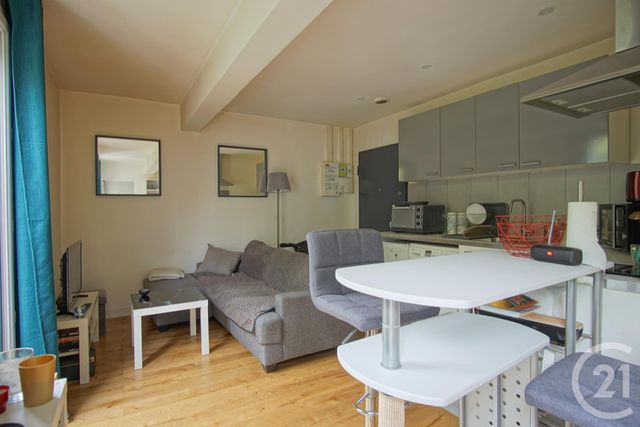 Appartement F2 à louer - 2 pièces - 32.75 m2 - CHOISY LE ROI - 94 - ILE-DE-FRANCE - Century 21 Acv