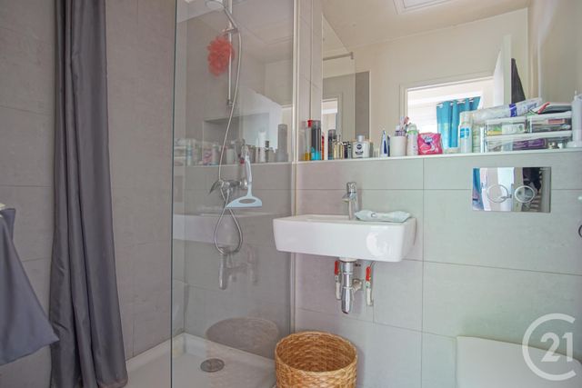 Appartement F2 à louer - 2 pièces - 32.75 m2 - CHOISY LE ROI - 94 - ILE-DE-FRANCE - Century 21 Acv