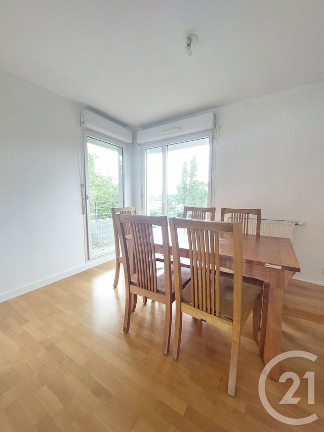 Appartement F5 à louer - 5 pièces - 94.02 m2 - CRETEIL - 94 - ILE-DE-FRANCE - Century 21 Acv