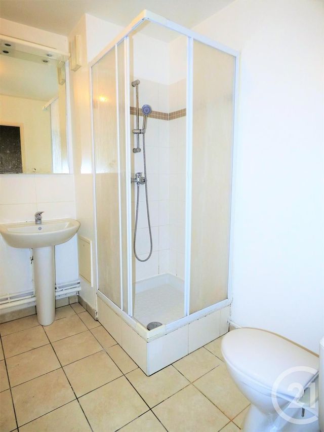 Appartement F1 à louer - 1 pièce - 32.4 m2 - VILLENEUVE LE ROI - 94 - ILE-DE-FRANCE - Century 21 Acv