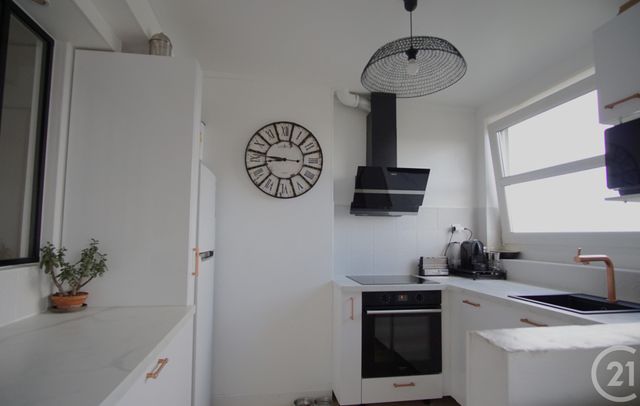 Appartement F2 à louer - 2 pièces - 54.72 m2 - CRETEIL - 94 - ILE-DE-FRANCE - Century 21 Acv