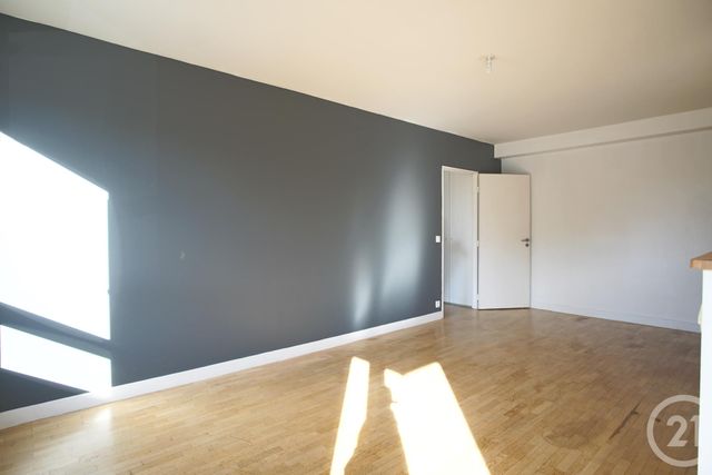 Appartement F2 à louer - 2 pièces - 49.26 m2 - ORLY - 94 - ILE-DE-FRANCE - Century 21 Acv