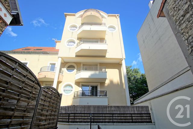 Appartement F1 à louer - 1 pièce - 21.3 m2 - CHOISY LE ROI - 94 - ILE-DE-FRANCE - Century 21 Acv