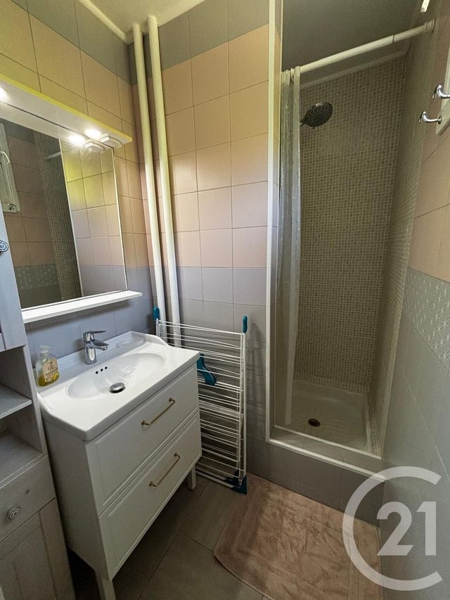 Appartement F2 à louer - 2 pièces - 40.25 m2 - CRETEIL - 94 - ILE-DE-FRANCE - Century 21 Acv