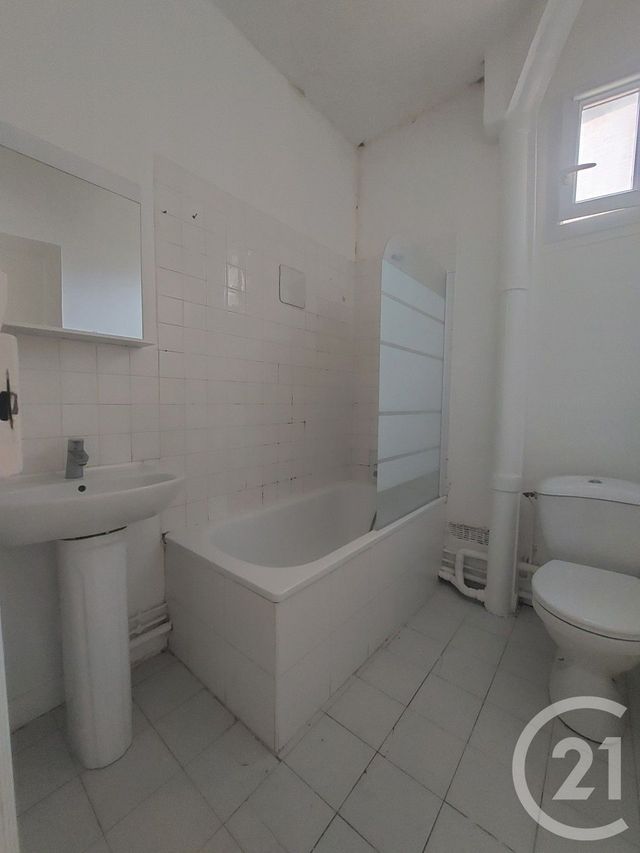 Appartement F2 à louer - 2 pièces - 33.94 m2 - CHOISY LE ROI - 94 - ILE-DE-FRANCE - Century 21 Acv