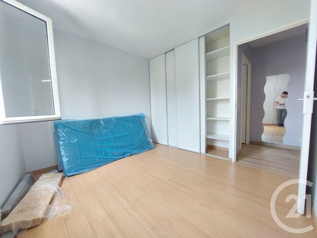 Appartement F4 à louer - 4 pièces - 79.0 m2 - BONNEUIL SUR MARNE - 94 - ILE-DE-FRANCE - Century 21 Acv