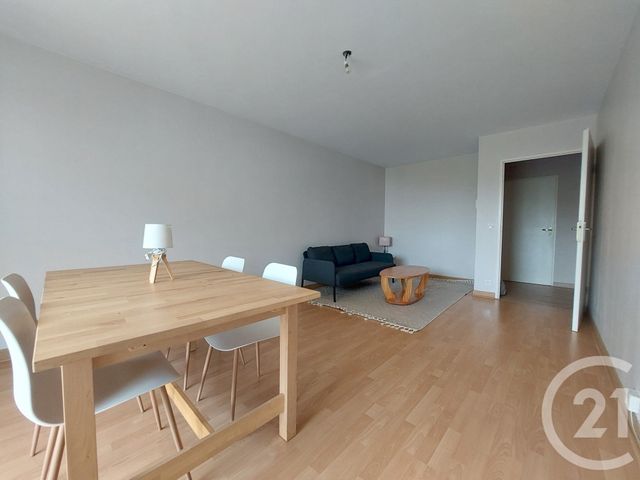 Appartement F4 à louer - 4 pièces - 79.0 m2 - BONNEUIL SUR MARNE - 94 - ILE-DE-FRANCE - Century 21 Acv