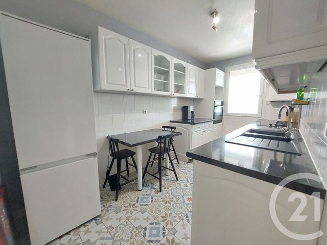 Appartement F4 à louer - 4 pièces - 79.0 m2 - BONNEUIL SUR MARNE - 94 - ILE-DE-FRANCE - Century 21 Acv