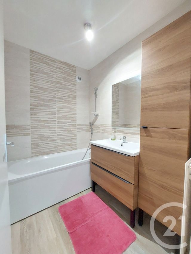 Appartement F4 à louer - 4 pièces - 79.0 m2 - BONNEUIL SUR MARNE - 94 - ILE-DE-FRANCE - Century 21 Acv