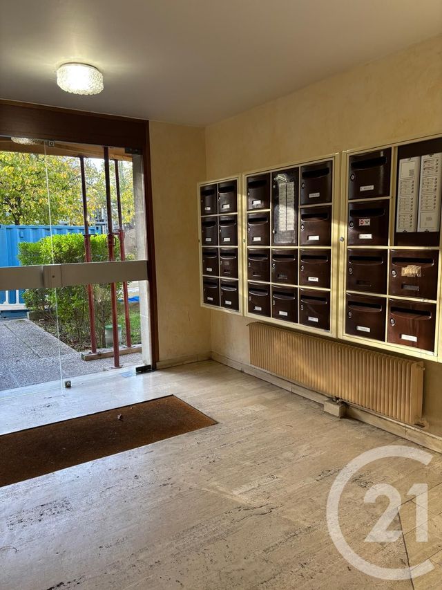 Appartement F2 à louer - 2 pièces - 47.21 m2 - CRETEIL - 94 - ILE-DE-FRANCE - Century 21 Acv