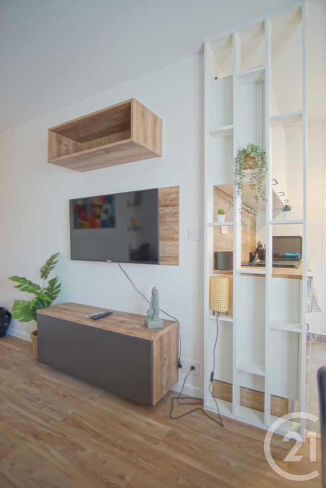 Appartement F2 à louer - 2 pièces - 45.0 m2 - CRETEIL - 94 - ILE-DE-FRANCE - Century 21 Acv