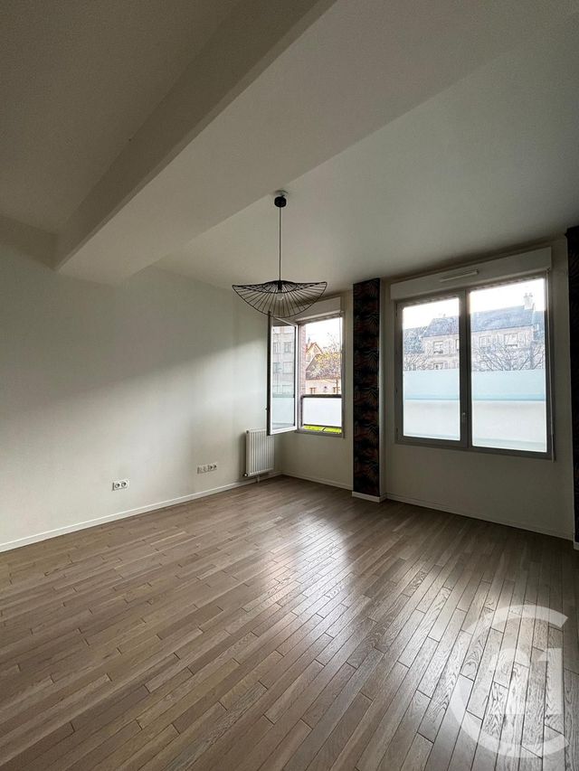 Appartement F2 à louer - 2 pièces - 47.7 m2 - CRETEIL - 94 - ILE-DE-FRANCE - Century 21 Acv