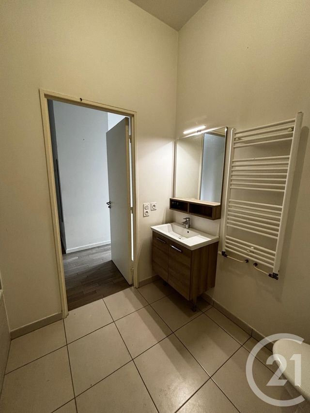 Appartement F2 à louer - 2 pièces - 47.7 m2 - CRETEIL - 94 - ILE-DE-FRANCE - Century 21 Acv