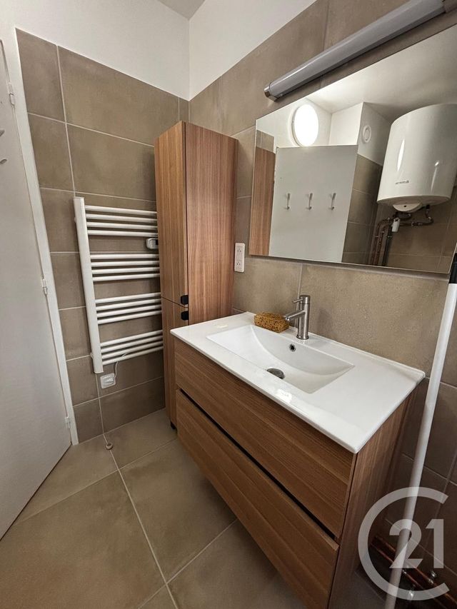 Appartement F2 à louer - 2 pièces - 42.85 m2 - CHOISY LE ROI - 94 - ILE-DE-FRANCE - Century 21 Acv