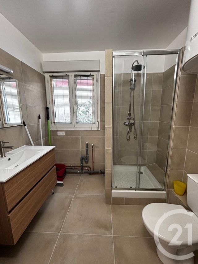 Appartement F2 à louer - 2 pièces - 42.85 m2 - CHOISY LE ROI - 94 - ILE-DE-FRANCE - Century 21 Acv