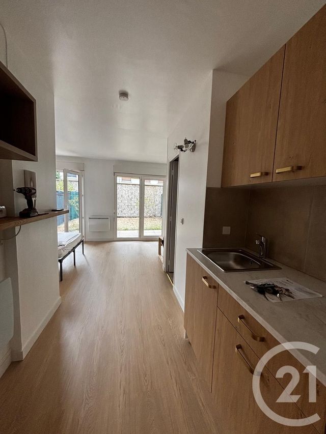 Appartement Studio à louer - 1 pièce - 25.78 m2 - CHOISY LE ROI - 94 - ILE-DE-FRANCE - Century 21 Acv