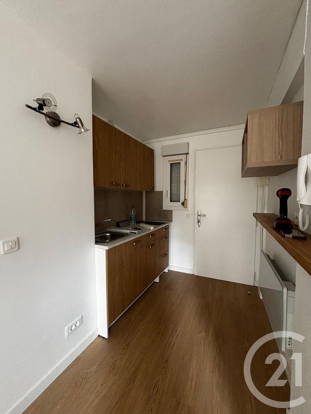 Appartement Studio à louer - 1 pièce - 25.78 m2 - CHOISY LE ROI - 94 - ILE-DE-FRANCE - Century 21 Acv