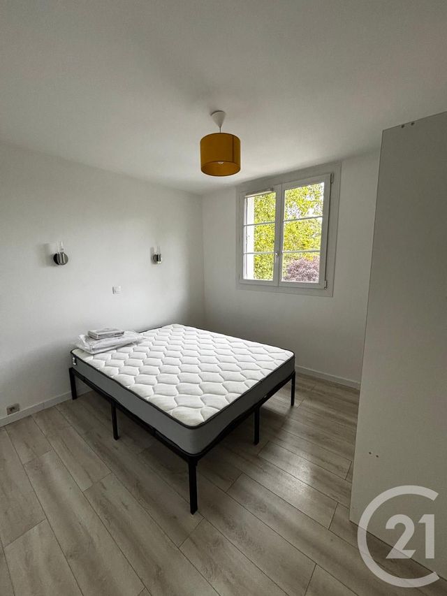 Appartement F3 à louer - 3 pièces - 52.35 m2 - CRETEIL - 94 - ILE-DE-FRANCE - Century 21 Acv