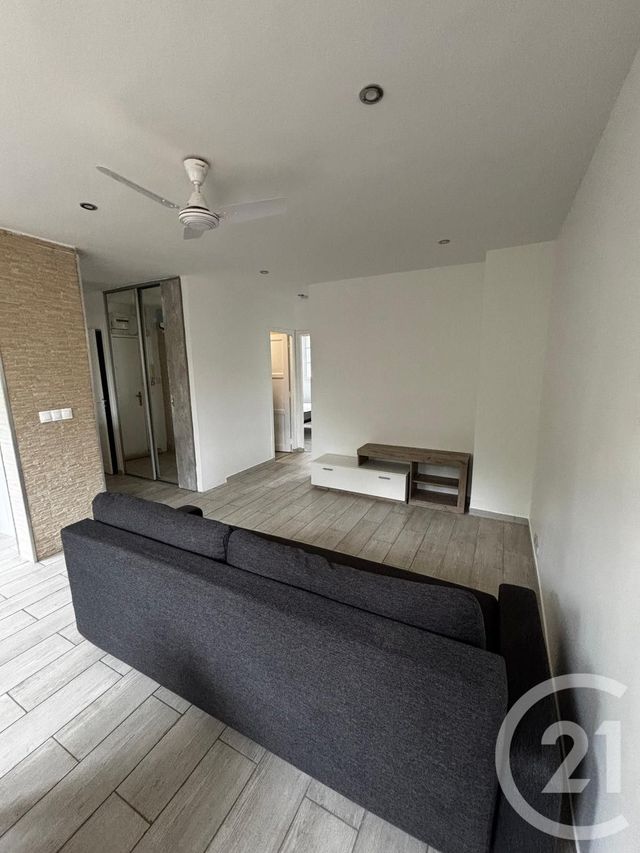 Appartement F3 à louer - 3 pièces - 52.35 m2 - CRETEIL - 94 - ILE-DE-FRANCE - Century 21 Acv