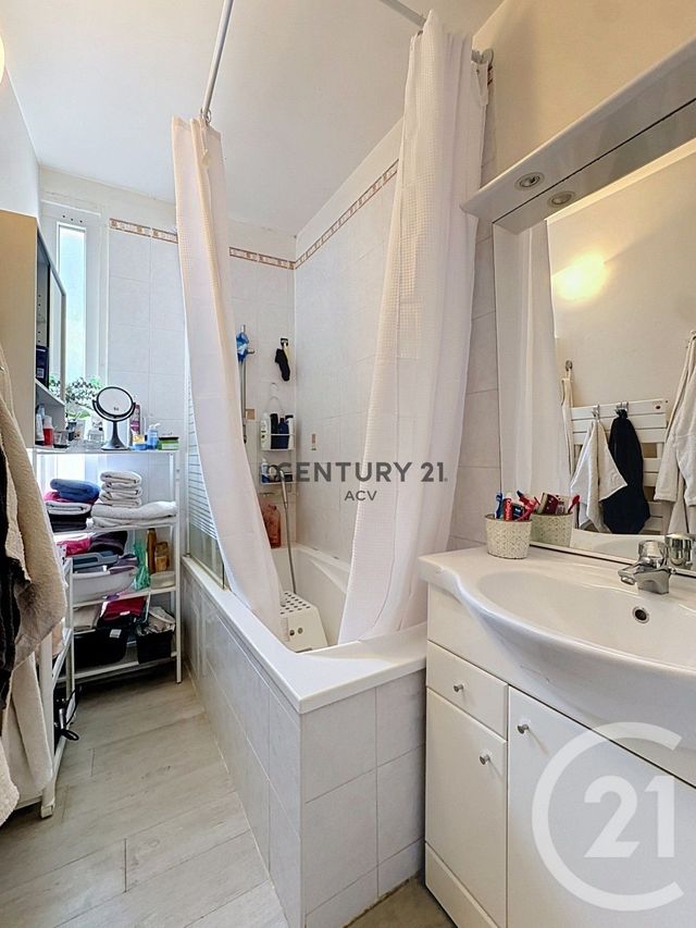 Appartement à vendre - 2 pièces - 45.05 m2 - CHOISY LE ROI - 94 - ILE-DE-FRANCE - Century 21 Acv