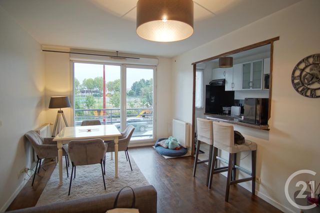 Appartement F2 à louer - 2 pièces - 43.82 m2 - FRESNES - 94 - ILE-DE-FRANCE - Century 21 Acv