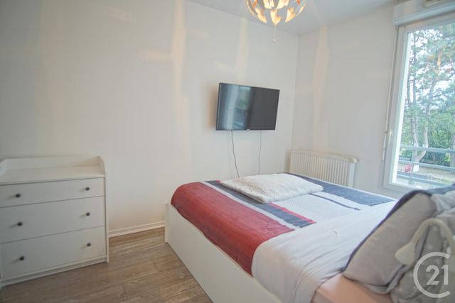 Appartement F2 à louer - 2 pièces - 43.82 m2 - FRESNES - 94 - ILE-DE-FRANCE - Century 21 Acv