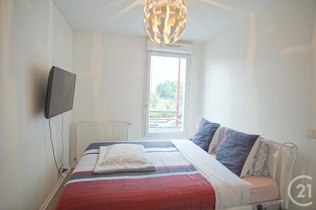 Appartement F2 à louer - 2 pièces - 43.82 m2 - FRESNES - 94 - ILE-DE-FRANCE - Century 21 Acv
