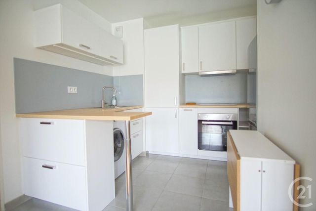 Appartement F2 à louer - 2 pièces - 40.56 m2 - CRETEIL - 94 - ILE-DE-FRANCE - Century 21 Acv