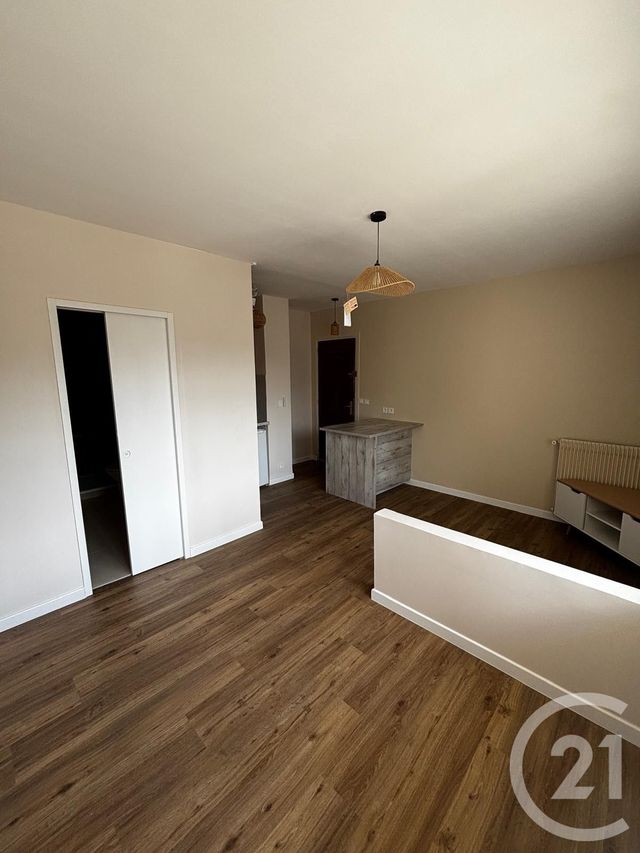 Appartement F1 à louer - 1 pièce - 23.53 m2 - CHESSY - 77 - ILE-DE-FRANCE - Century 21 Acv