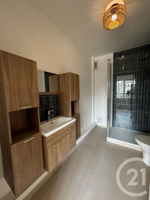 Appartement F1 à louer - 1 pièce - 23.53 m2 - CHESSY - 77 - ILE-DE-FRANCE - Century 21 Acv