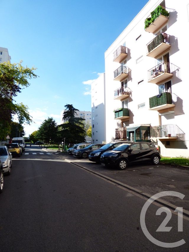 Appartement F3 à louer - 3 pièces - 55.92 m2 - CRETEIL - 94 - ILE-DE-FRANCE - Century 21 Acv