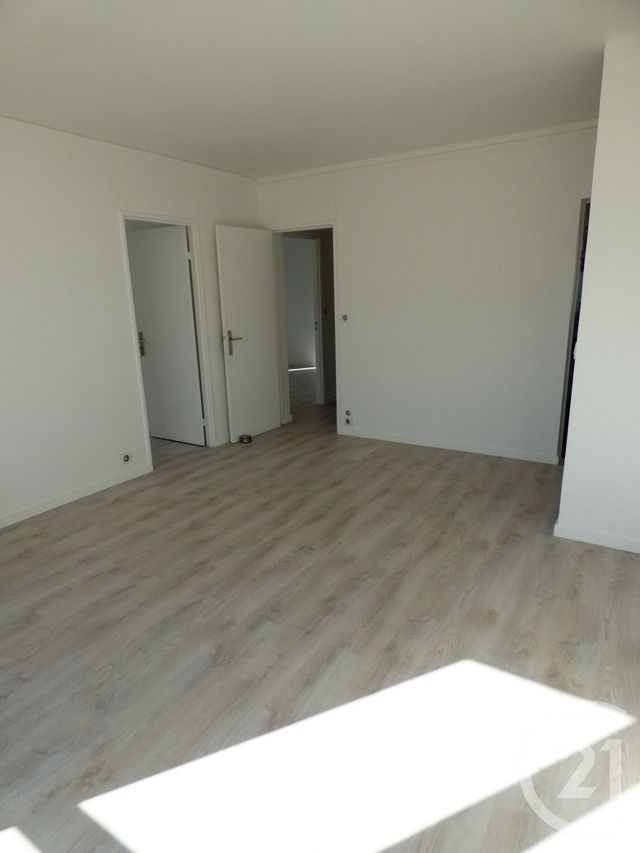Appartement F3 à louer - 3 pièces - 55.92 m2 - CRETEIL - 94 - ILE-DE-FRANCE - Century 21 Acv