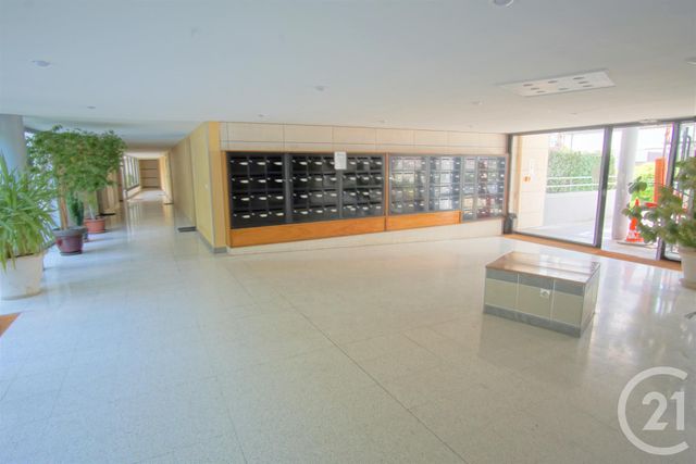 Appartement F4 à louer - 4 pièces - 81.64 m2 - CRETEIL - 94 - ILE-DE-FRANCE - Century 21 Acv