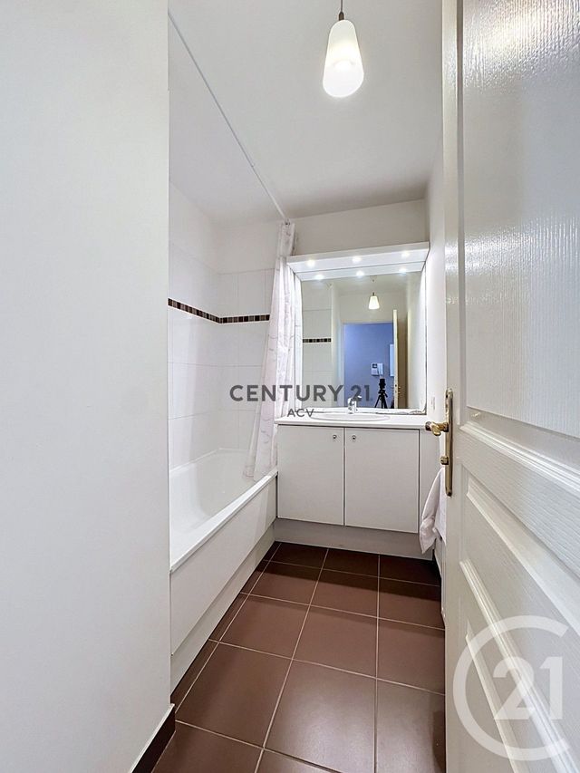 Appartement F2 à vendre - 3 pièces - 61.62 m2 - MAISONS ALFORT - 94 - ILE-DE-FRANCE - Century 21 Acv