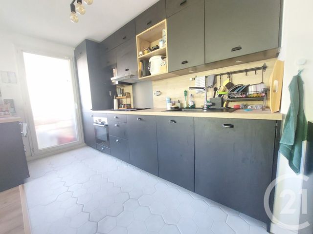 Appartement F4 à louer - 4 pièces - 76.1 m2 - CRETEIL - 94 - ILE-DE-FRANCE - Century 21 Acv