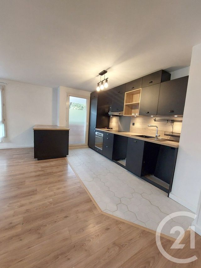 Appartement F4 à louer - 4 pièces - 76.1 m2 - CRETEIL - 94 - ILE-DE-FRANCE - Century 21 Acv