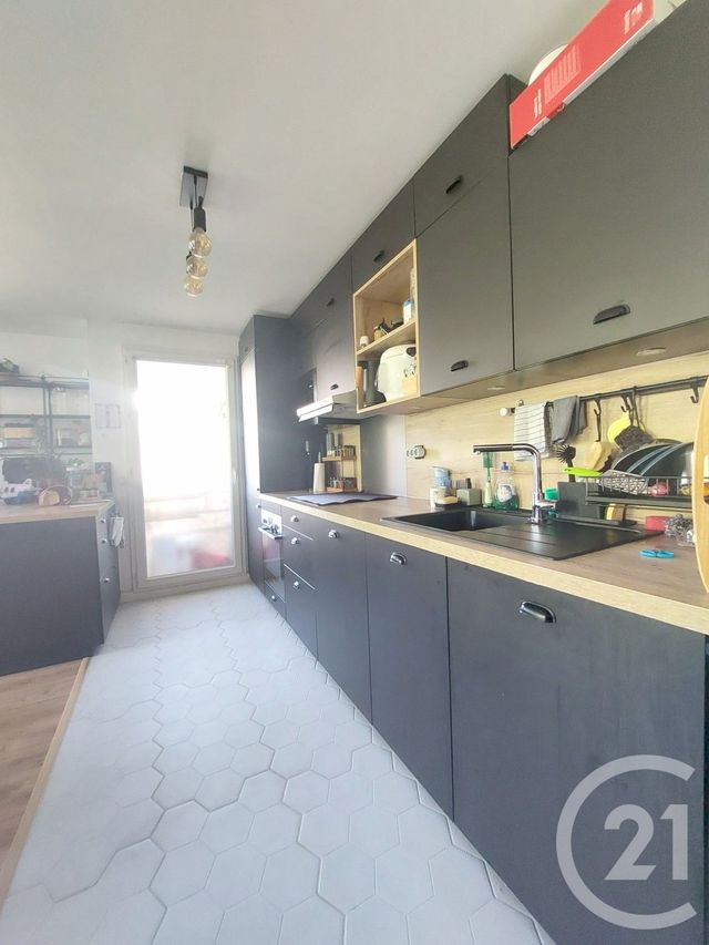 Appartement F4 à louer - 4 pièces - 76.1 m2 - CRETEIL - 94 - ILE-DE-FRANCE - Century 21 Acv