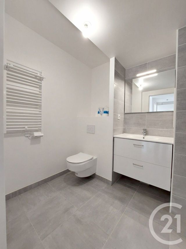 Appartement F2 à louer - 2 pièces - 48.38 m2 - CRETEIL - 94 - ILE-DE-FRANCE - Century 21 Acv
