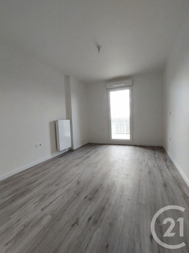 Appartement F2 à louer - 2 pièces - 48.38 m2 - CRETEIL - 94 - ILE-DE-FRANCE - Century 21 Acv