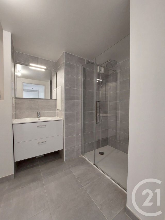 Appartement F2 à louer - 2 pièces - 48.38 m2 - CRETEIL - 94 - ILE-DE-FRANCE - Century 21 Acv