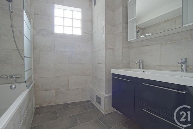 Appartement F3 à louer - 3 pièces - 75.65 m2 - ALFORTVILLE - 94 - ILE-DE-FRANCE - Century 21 Acv