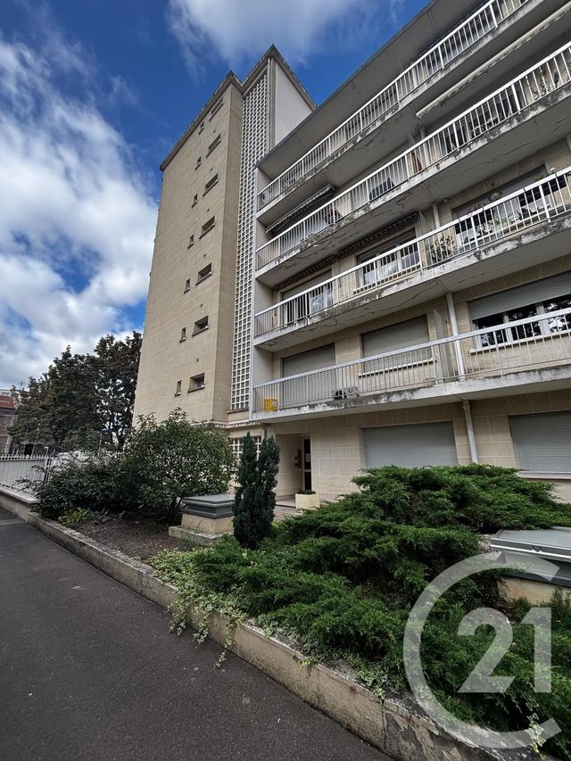 Appartement F1 à louer - 1 pièce - 15.0 m2 - CHOISY LE ROI - 94 - ILE-DE-FRANCE - Century 21 Acv