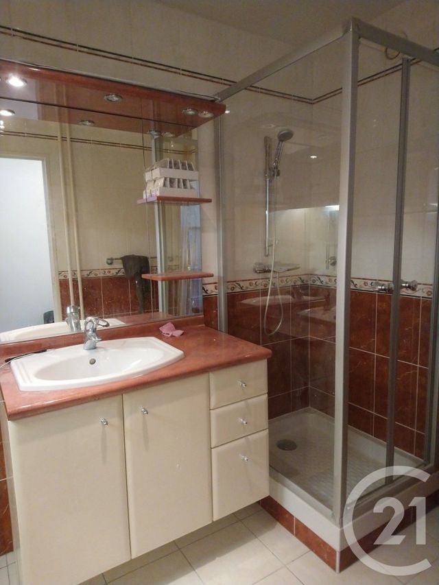 Appartement F3 à louer - 3 pièces - 60.56 m2 - CRETEIL - 94 - ILE-DE-FRANCE - Century 21 Acv