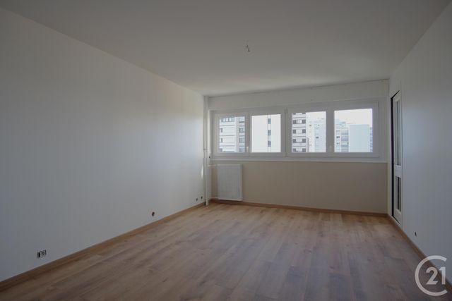 Appartement F2 à louer - 2 pièces - 48.95 m2 - CRETEIL - 94 - ILE-DE-FRANCE - Century 21 Acv
