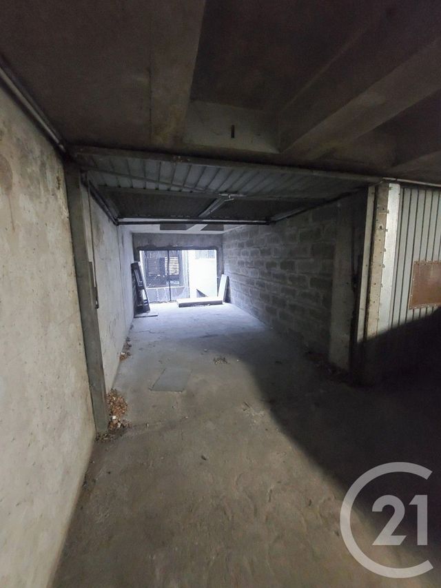 parking - CHOISY LE ROI - 94