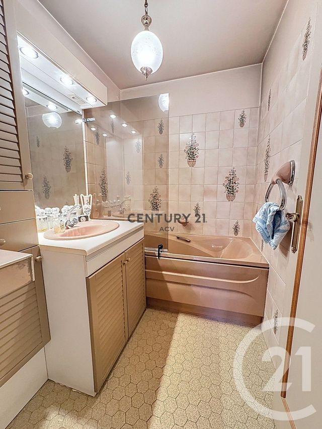 Appartement F5 à vendre - 5 pièces - 102.21 m2 - MAISONS ALFORT - 94 - ILE-DE-FRANCE - Century 21 Acv