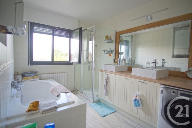 Appartement F4 à louer - 4 pièces - 112.22 m2 - CHOISY LE ROI - 94 - ILE-DE-FRANCE - Century 21 Acv