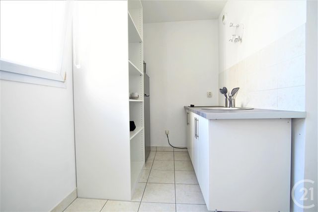 Appartement F1 à louer - 1 pièce - 25.36 m2 - CRETEIL - 94 - ILE-DE-FRANCE - Century 21 Acv
