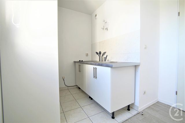 Appartement F1 à louer - 1 pièce - 25.36 m2 - CRETEIL - 94 - ILE-DE-FRANCE - Century 21 Acv